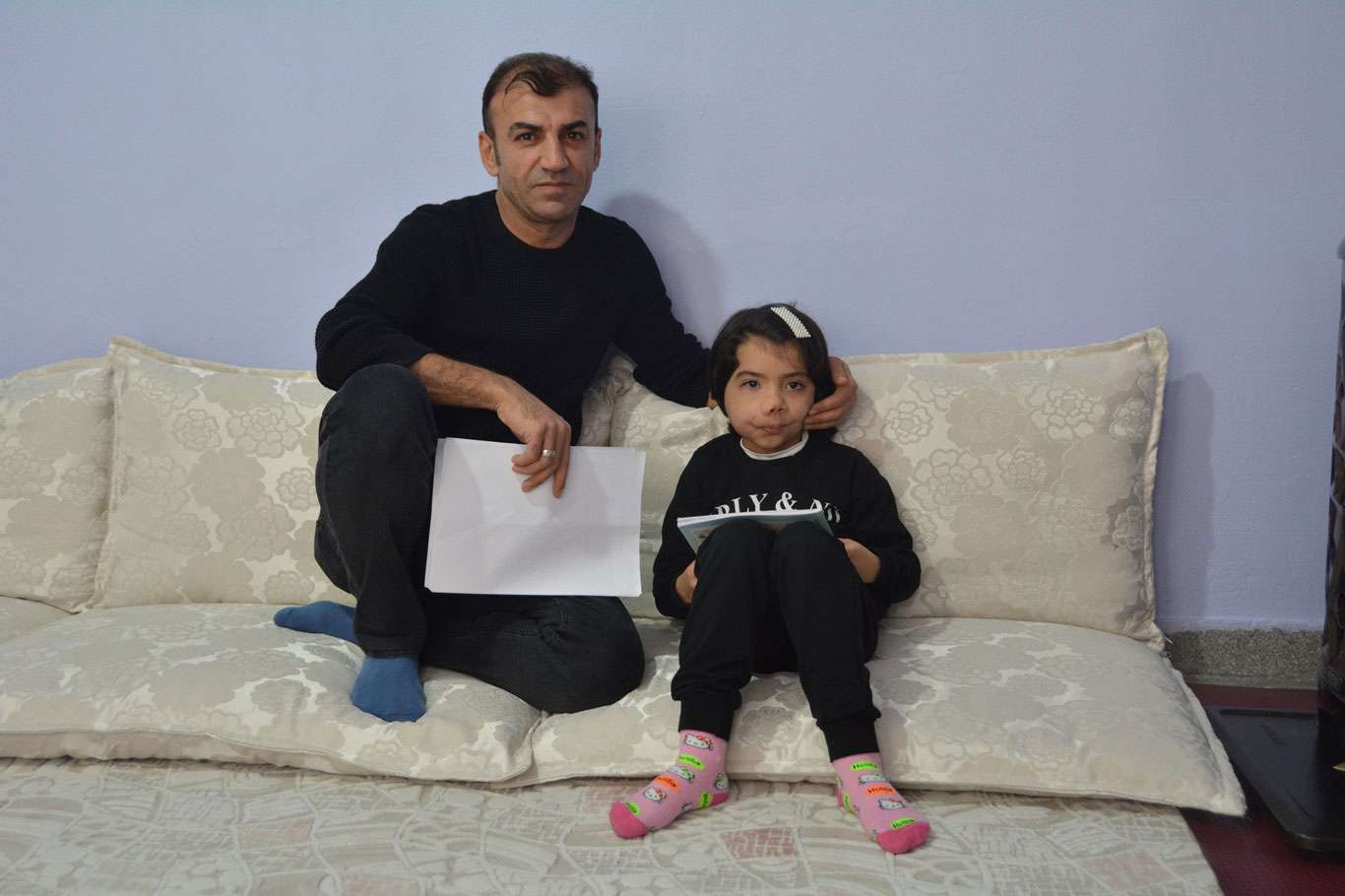 Çaresiz babanın NF1 hastası kızı için "yardım kampanyası" talebi reddedildi Çaresiz babanın NF1 hastası kızı için "yardım kampanyası" talebi reddedildi
